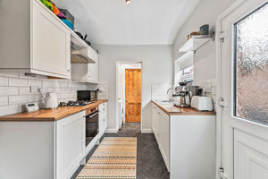 Kitchen- click for photo gallery
